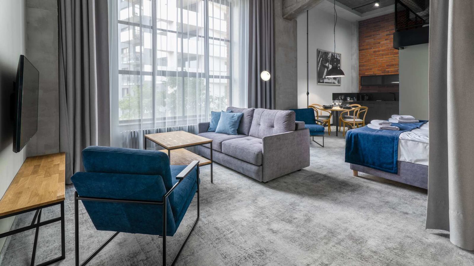 MONTOWNIA – loft hotelowy wykończony w stylu Aquamarine
