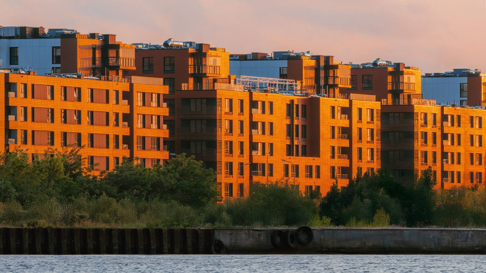 Doki – lokalizacja w centrum miasta, blisko wody